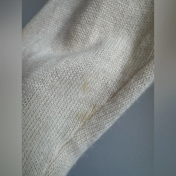 Vintage I. Magnin Cream Ivory Cashmere V Neck Knit Elegant Sweater - Picture 3 of 4